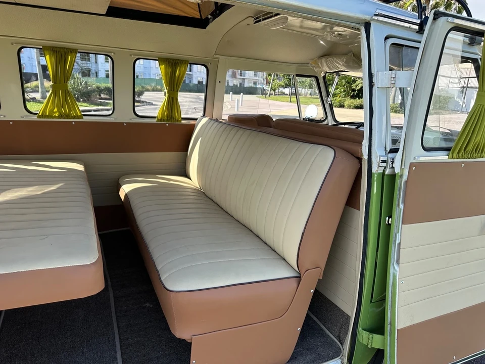 1972 Volkswagen Bay-Window Bus - Image 19 of 21