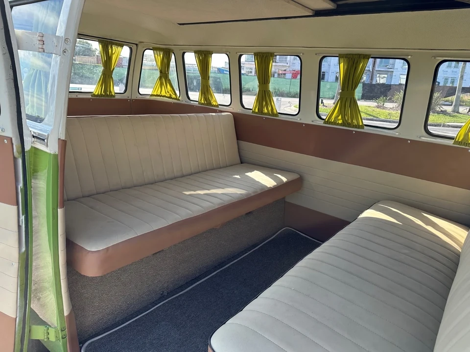 1972 Volkswagen Bay-Window Bus - Image 12 of 21