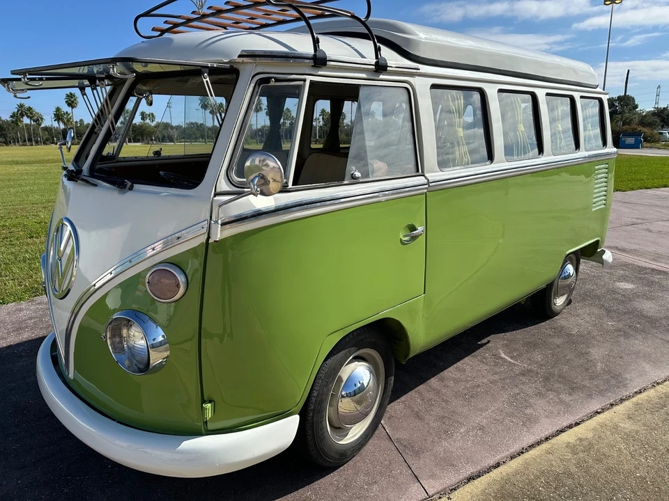1972 Volkswagen Bay-Window Bus - Image 3 of 21