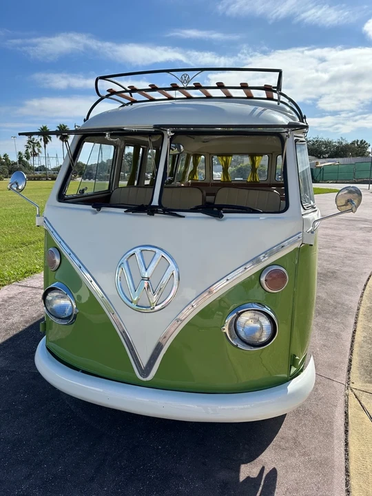 1972 Volkswagen Bay-Window Bus - Image 2 of 21