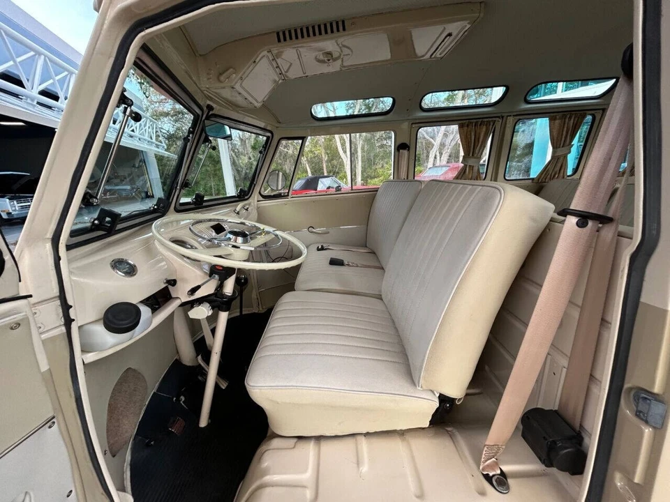 1972 Volkswagen Bay-Window Bus - Image 17 of 21
