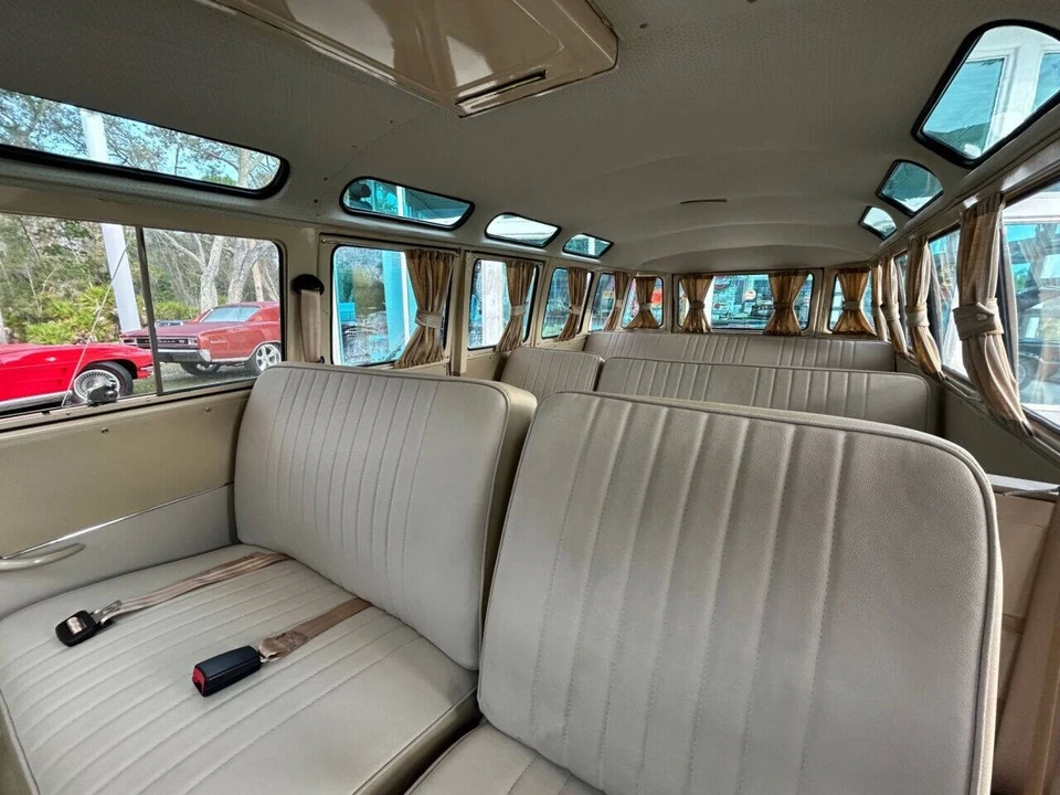 1972 Volkswagen Bay-Window Bus - Image 18 of 21