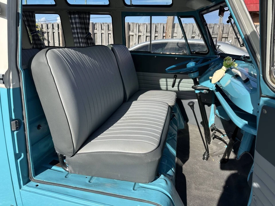 1972 Volkswagen Bay-Window Bus - Image 10 of 20