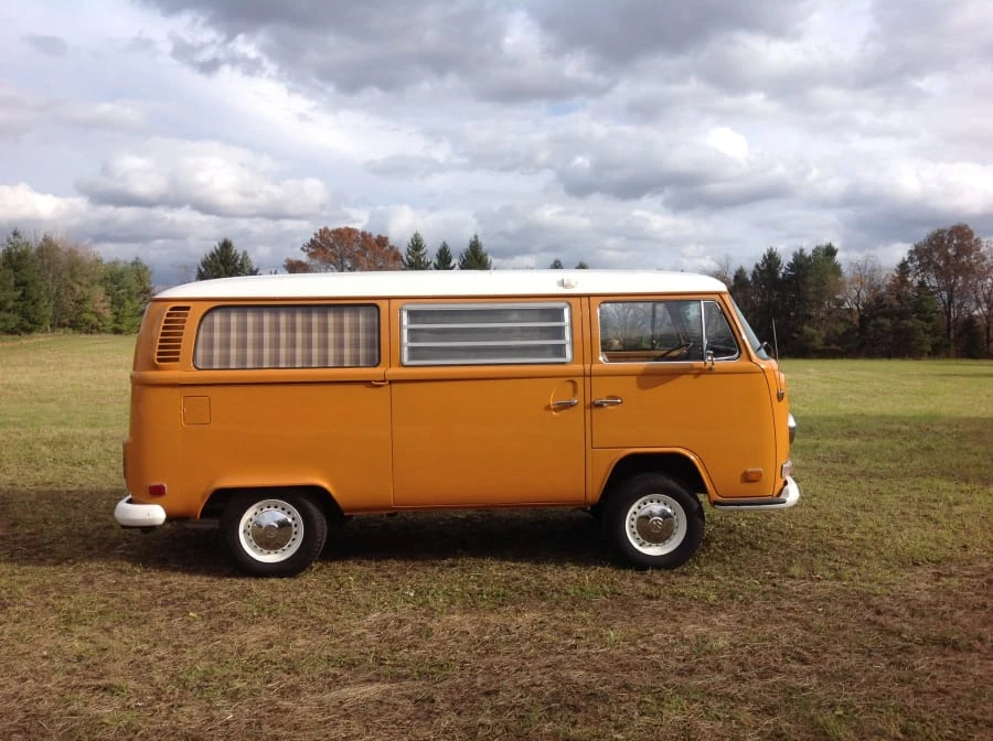1972 Volkswagen Bay-Window Camper - Image 2 of 11