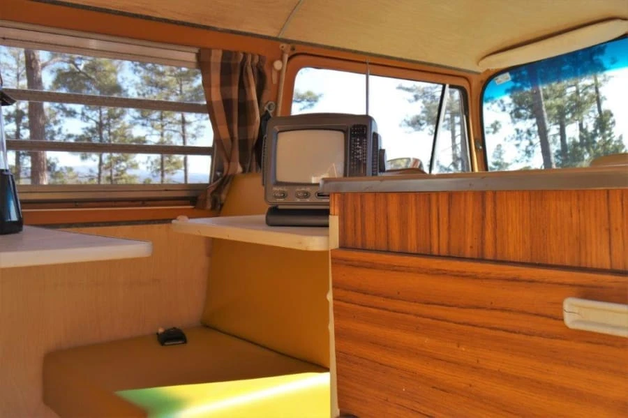 1972 Volkswagen Bay-Window Camper - Image 5 of 12