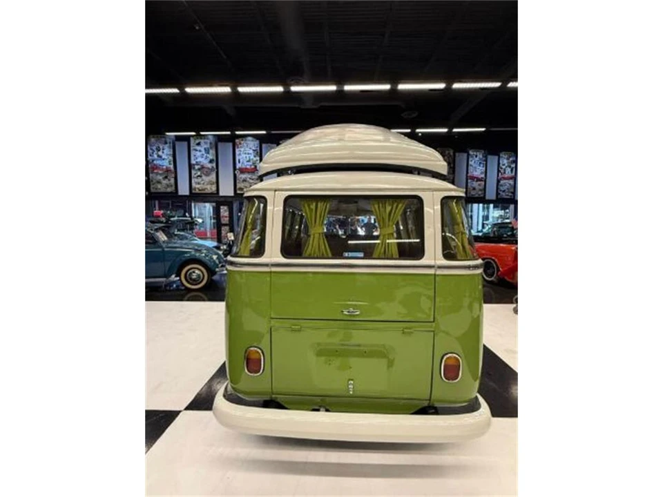 1972 Volkswagen Bay-Window Bus - Image 9 of 21