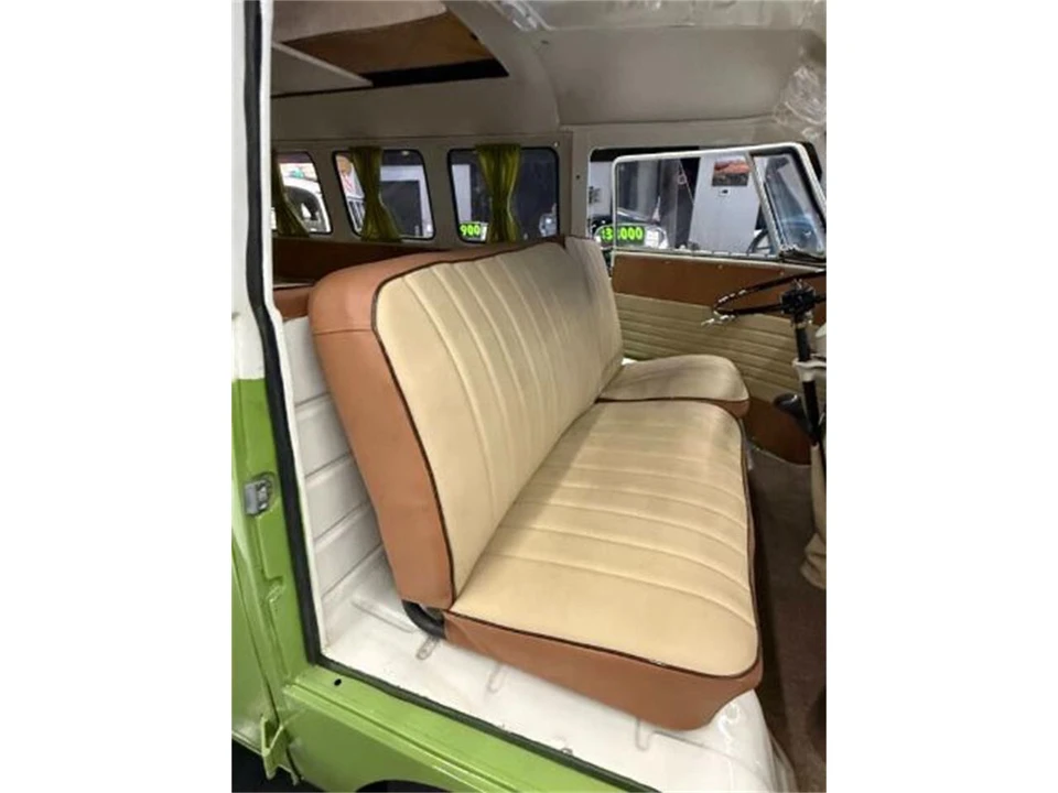 1972 Volkswagen Bay-Window Bus - Image 2 of 21