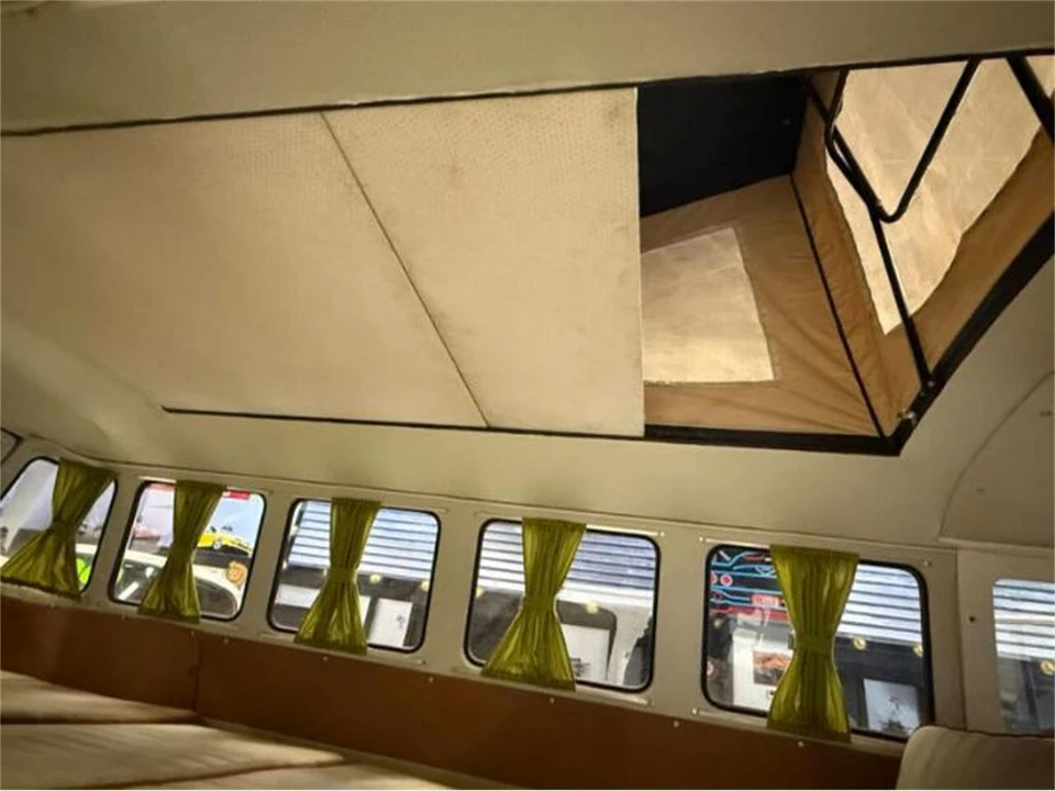 1972 Volkswagen Bay-Window Bus - Image 13 of 21