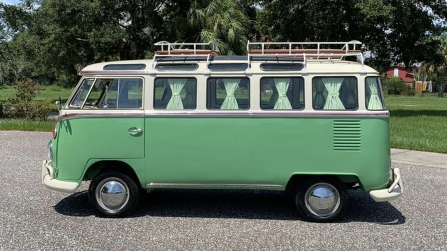 1972 Volkswagen Bay-Window Bus - Image 2 of 19