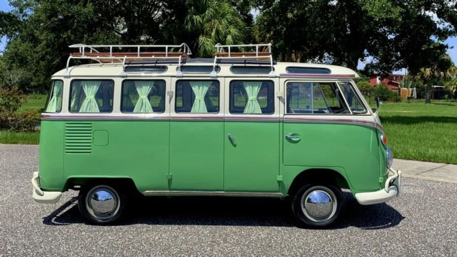 1972 Volkswagen Bay-Window Bus - Image 18 of 19