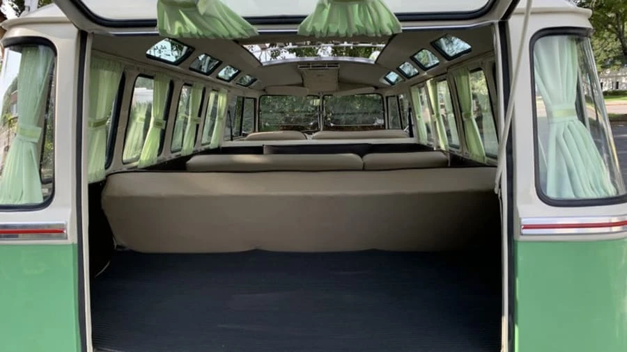 1972 Volkswagen Bay-Window Bus - Image 9 of 19