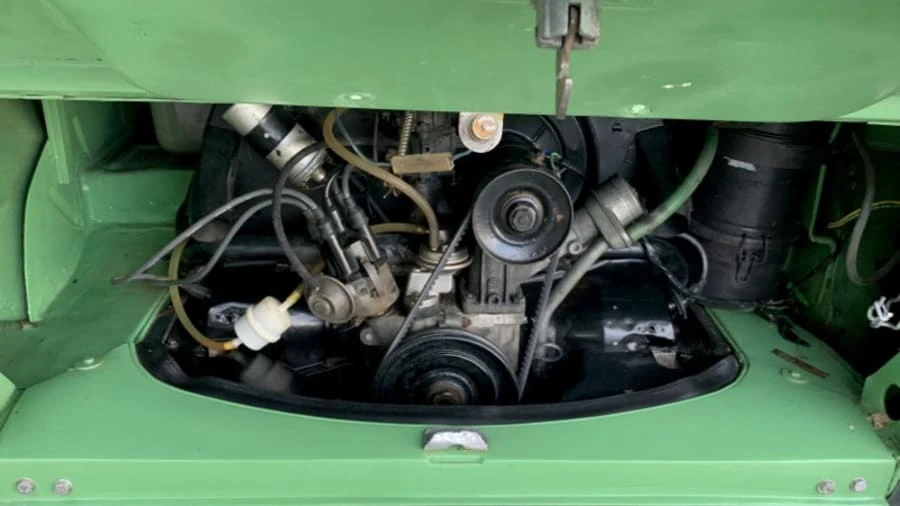 1972 Volkswagen Bay-Window Bus - Image 10 of 19