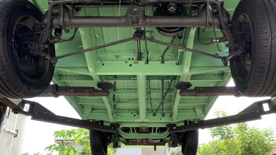 1972 Volkswagen Bay-Window Bus - Image 13 of 19