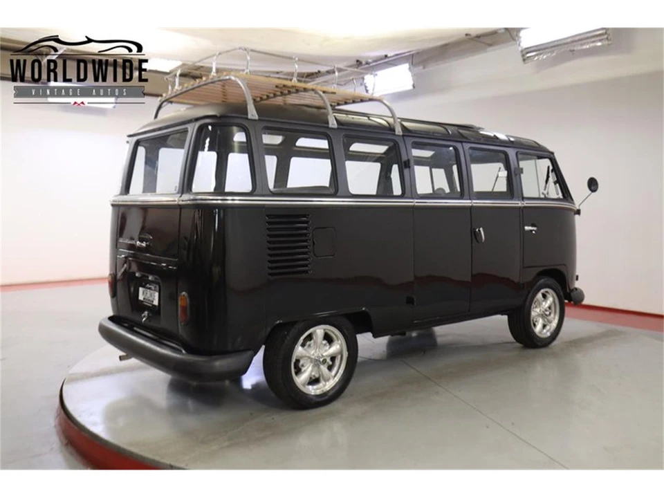 1972 Volkswagen Bay-Window Bus - Image 9 of 31