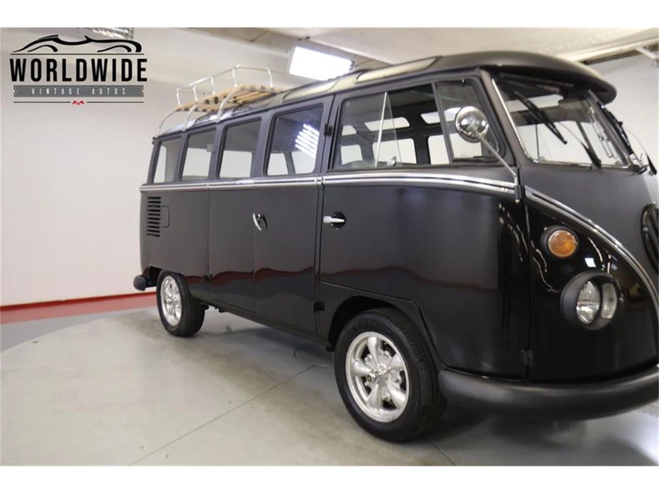 1972 Volkswagen Bay-Window Bus - Image 17 of 31