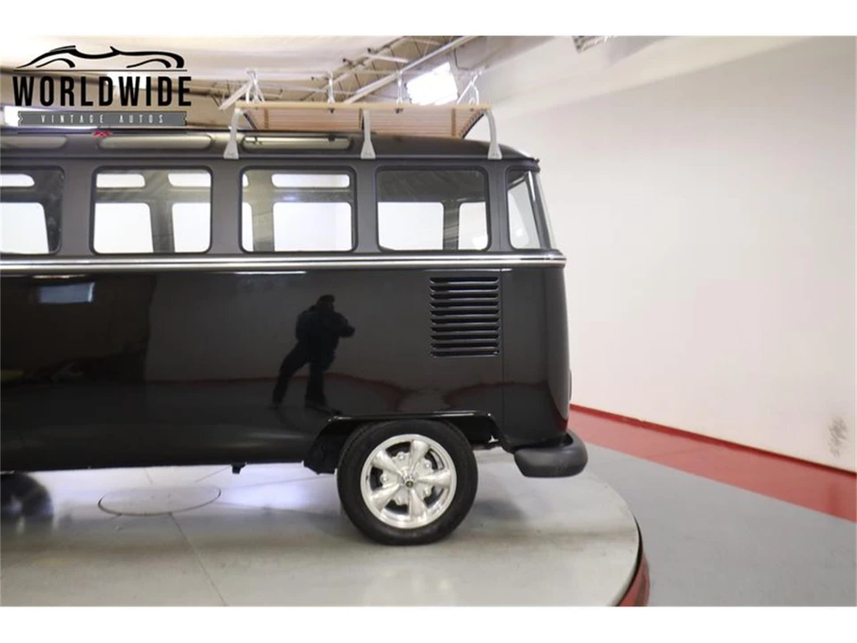 1972 Volkswagen Bay-Window Bus - Image 13 of 31