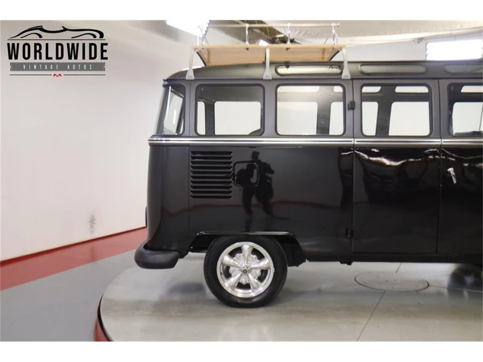 1972 Volkswagen Bay-Window Bus - Image 12 of 31