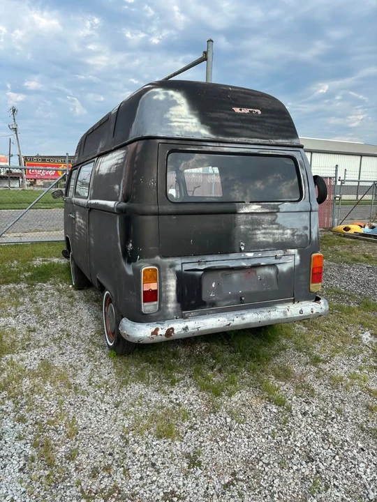 1972 Volkswagen Bay-Window Bus - Image 4 of 20