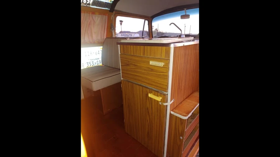 1972 Volkswagen Bay-Window Camper - Image 5 of 12