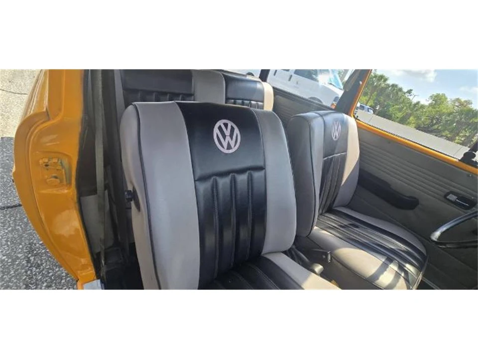 1972 Volkswagen Type 2 - Image 4 of 17