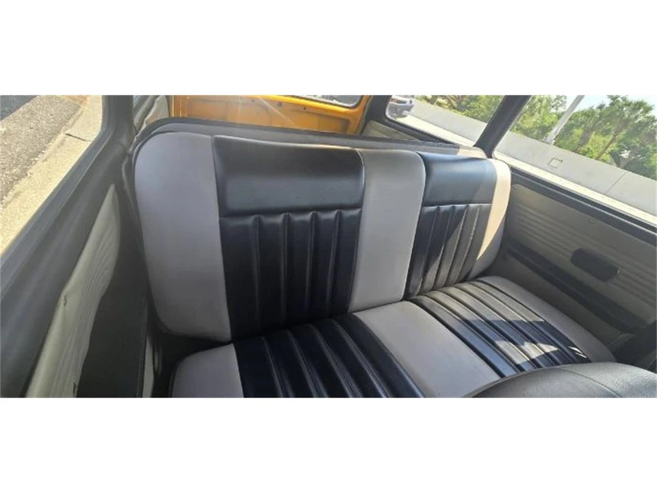 1972 Volkswagen Type 2 - Image 5 of 17
