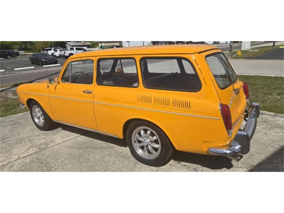 1972 Volkswagen Type 2 - Image 15 of 17