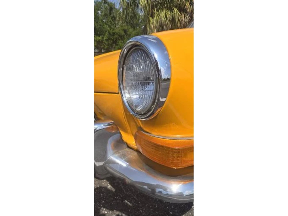 1972 Volkswagen Type 2 - Image 7 of 17