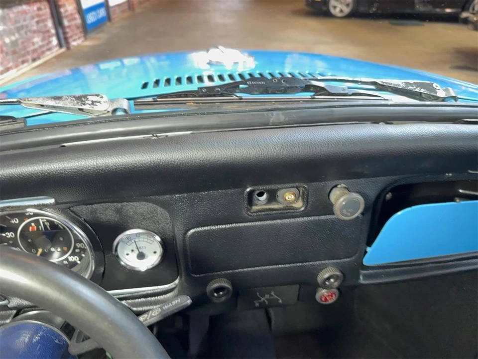 1972 Volkswagen Super Beetle - Image 24 of 31