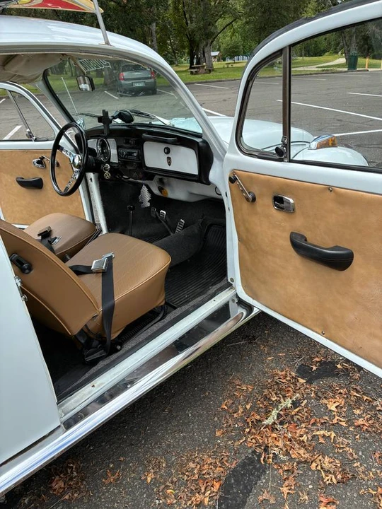 1972 Volkswagen Super Beetle - Image 8 of 13