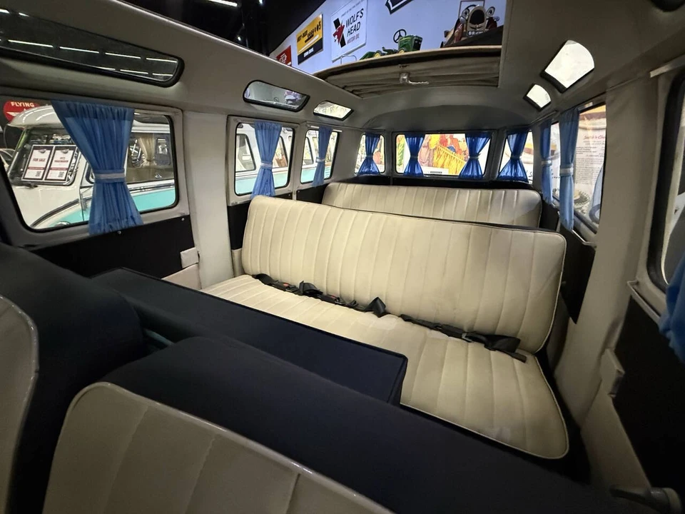 1972 Volkswagen Split-Window Bus - Image 10 of 21