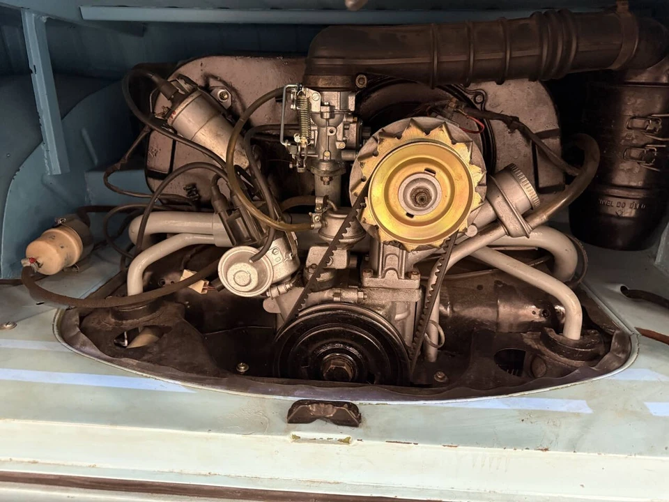 1972 Volkswagen Split-Window Bus - Image 5 of 21