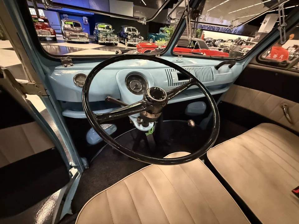1972 Volkswagen Split-Window Bus - Image 11 of 21