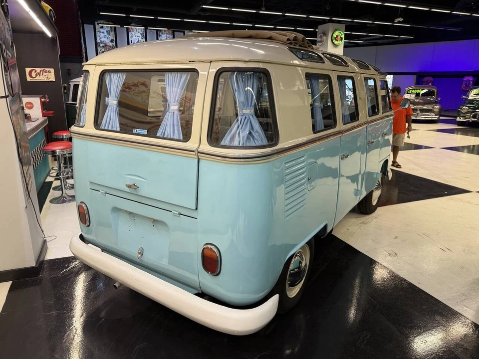 1972 Volkswagen Split-Window Bus - Image 4 of 21