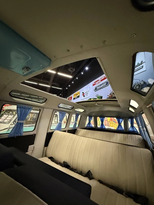 1972 Volkswagen Split-Window Bus - Image 6 of 21