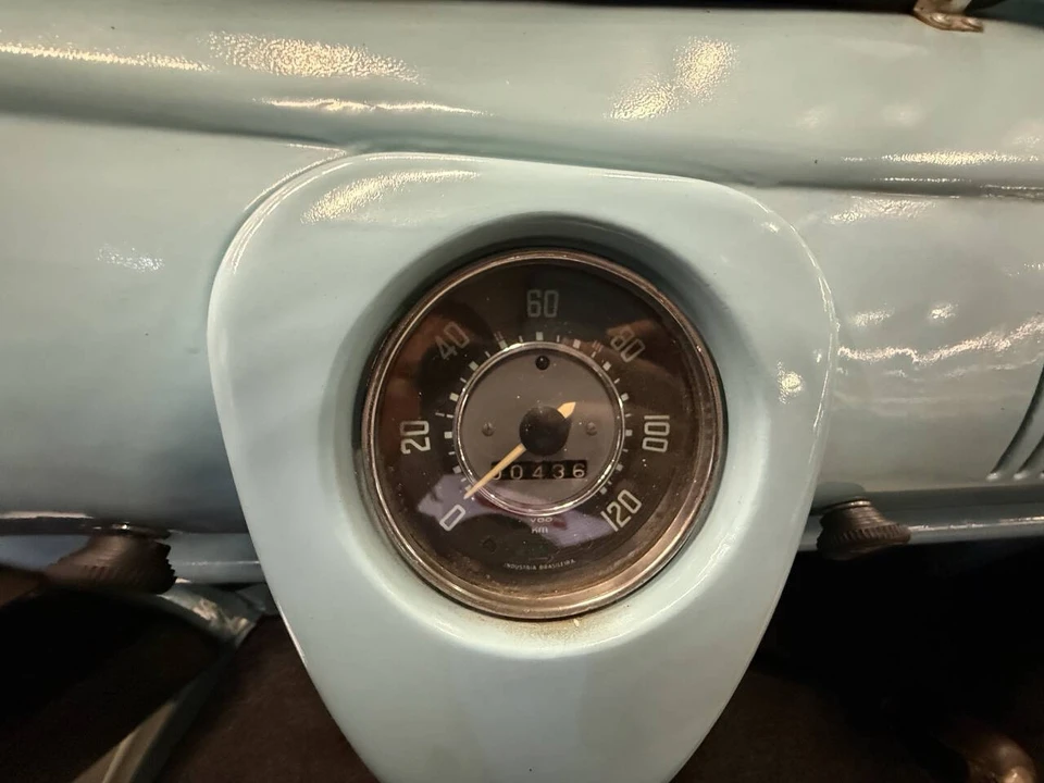 1972 Volkswagen Split-Window Bus - Image 8 of 21