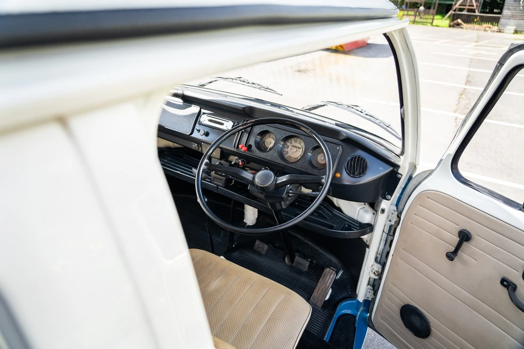 1972 Volkswagen Bay-Window Camper - Image 19 of 30