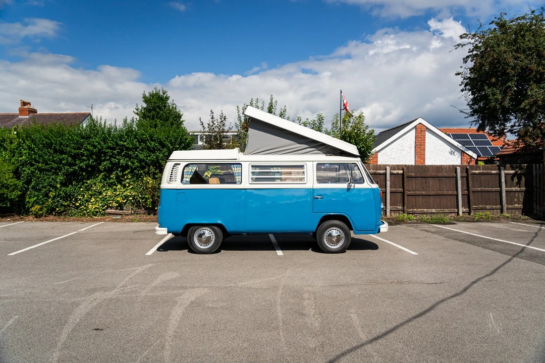1972 Volkswagen Bay-Window Camper - Image 10 of 30
