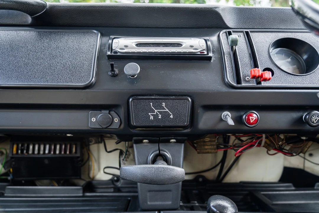 1972 Volkswagen Bay-Window Camper - Image 24 of 30