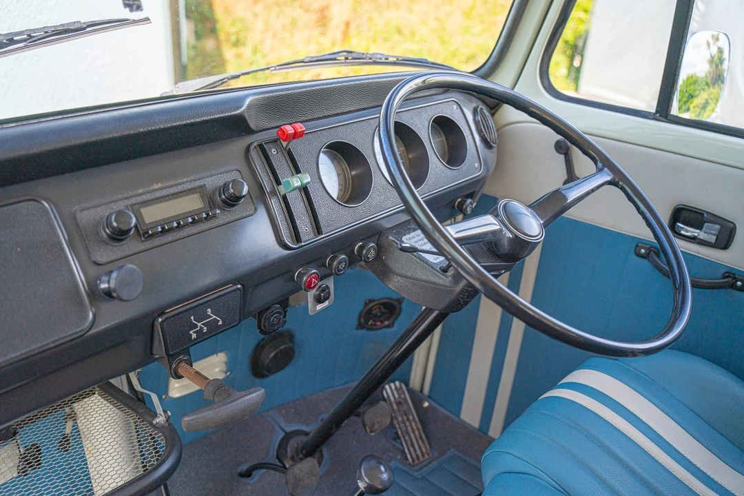 1972 Volkswagen Bay-Window Camper - Image 27 of 30