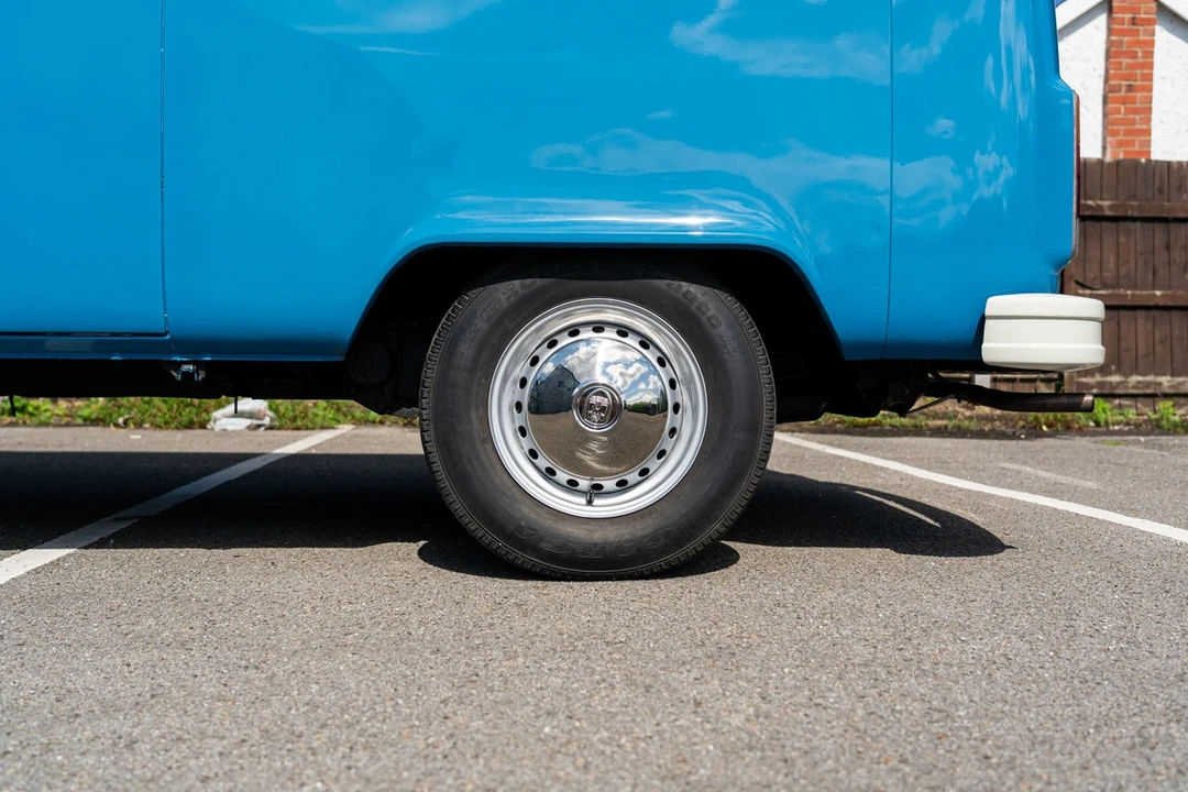 1972 Volkswagen Bay-Window Camper - Image 16 of 30