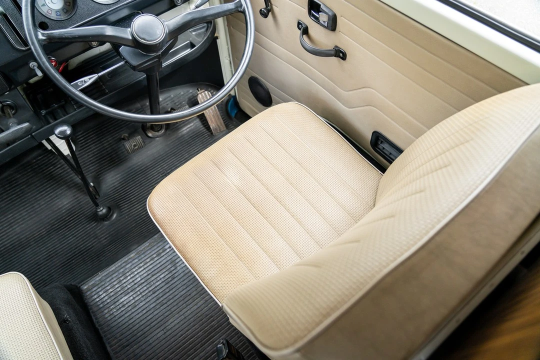 1972 Volkswagen Bay-Window Camper - Image 28 of 30