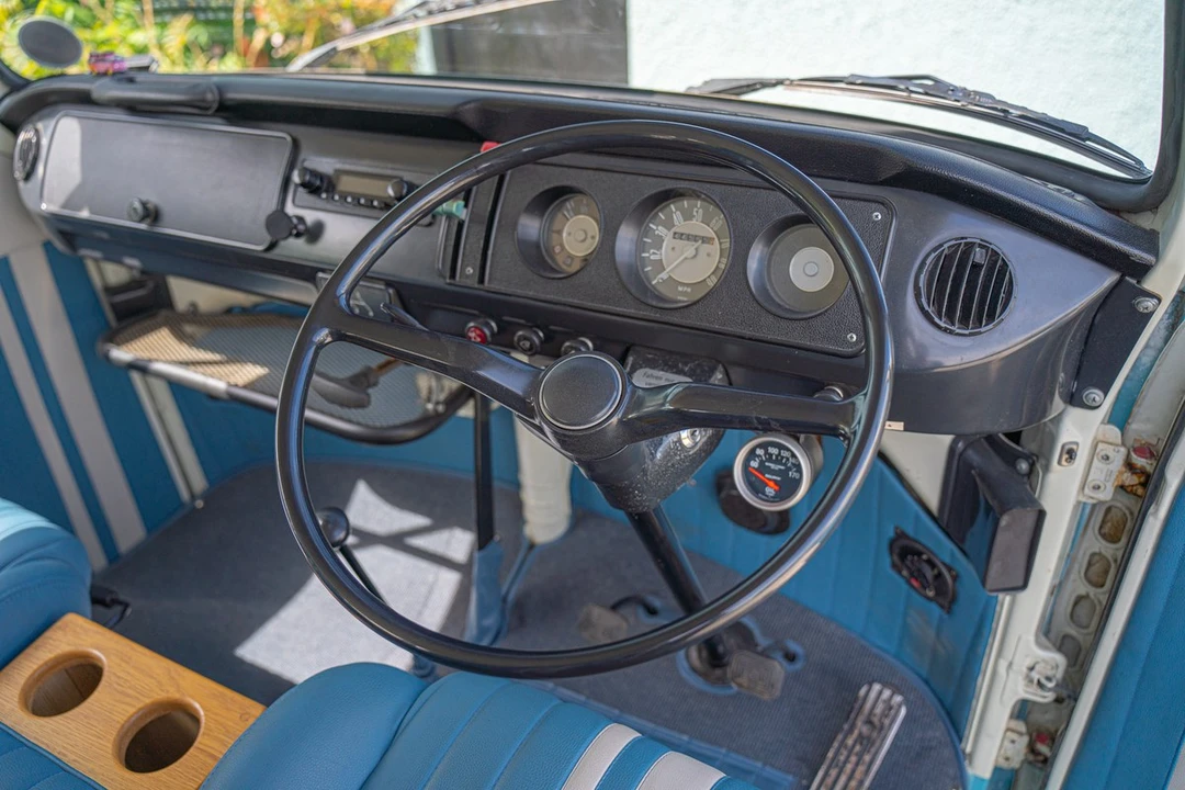 1972 Volkswagen Bay-Window Camper - Image 25 of 30