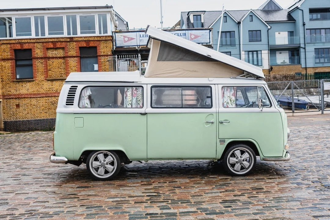 1972 Volkswagen Bay-Window Camper - Image 9 of 30