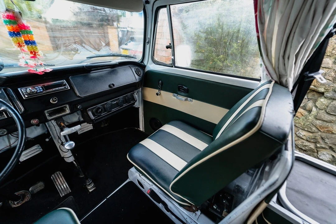 1972 Volkswagen Bay-Window Camper - Image 20 of 30