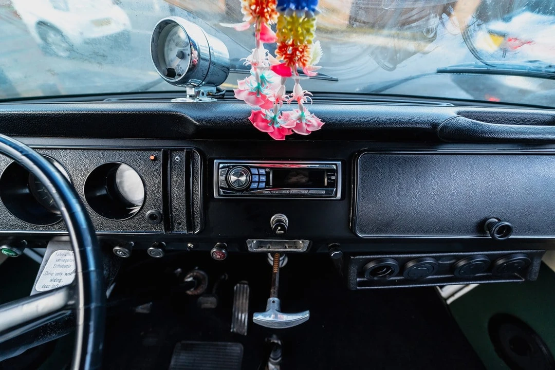 1972 Volkswagen Bay-Window Camper - Image 16 of 30