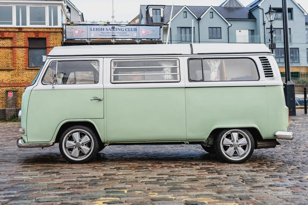 1972 Volkswagen Bay-Window Camper - Image 4 of 30