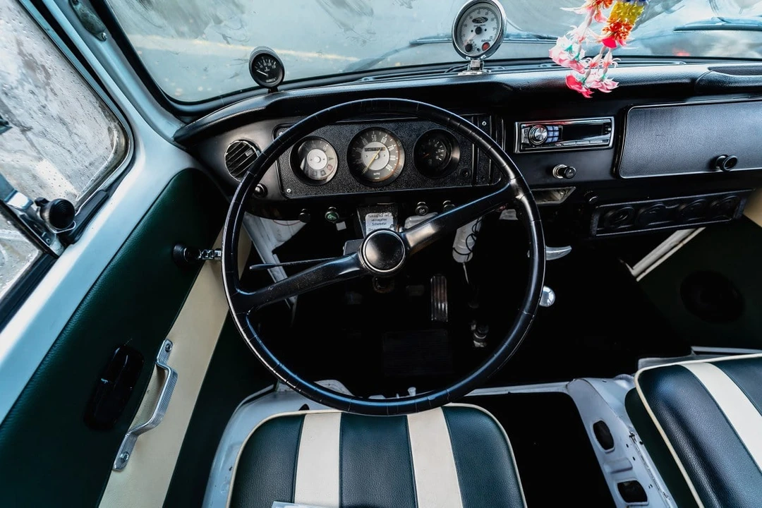 1972 Volkswagen Bay-Window Camper - Image 15 of 30