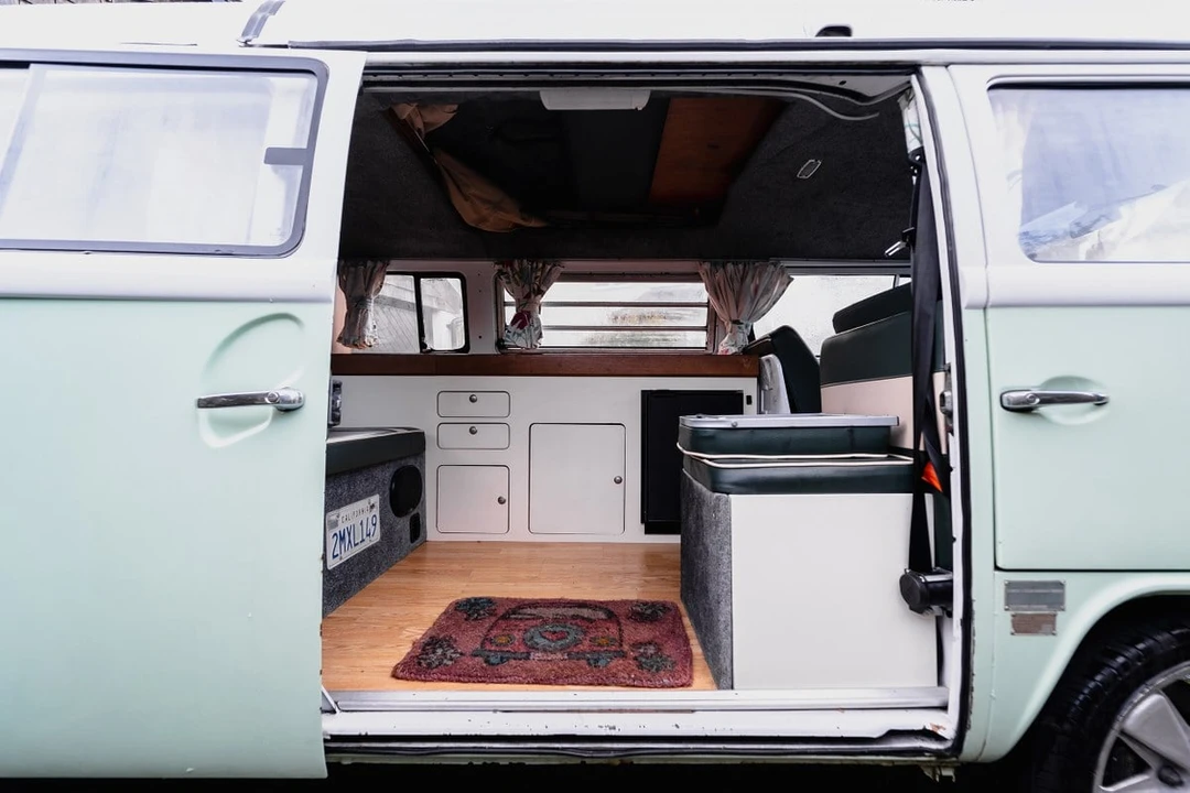 1972 Volkswagen Bay-Window Camper - Image 21 of 30