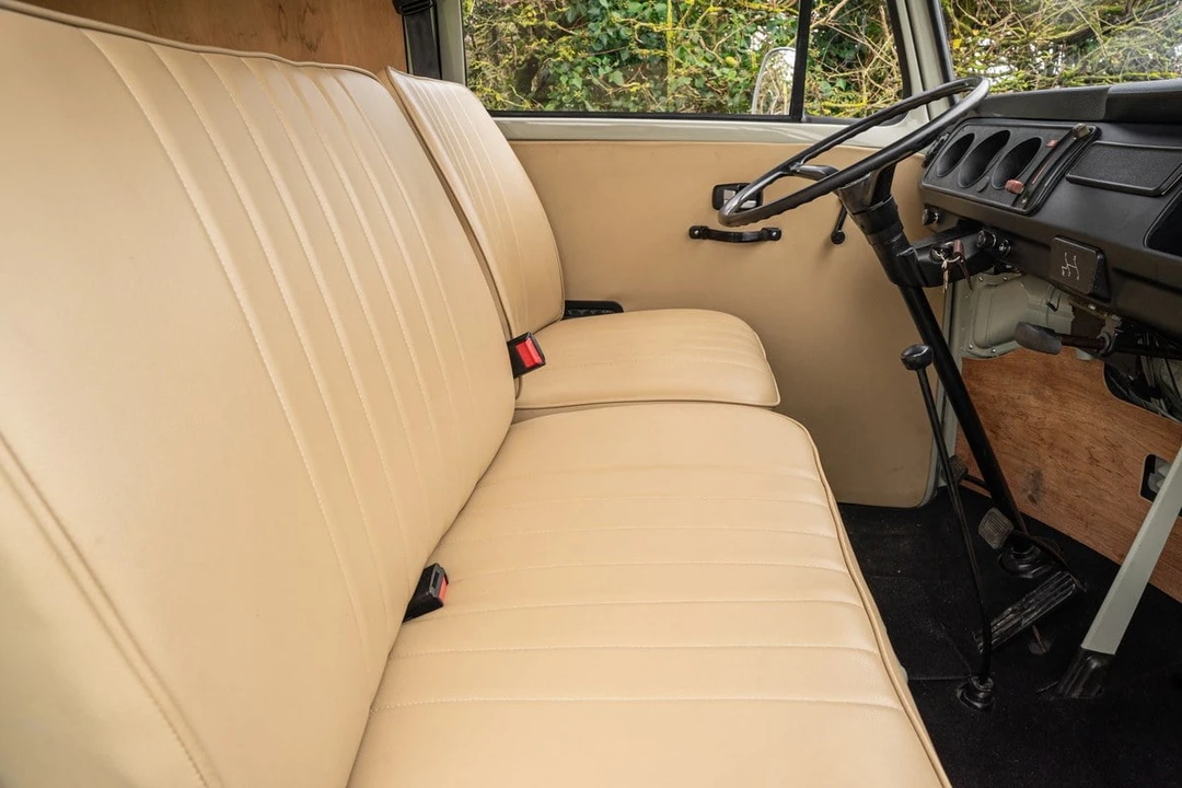 1972 Volkswagen Bay-Window Bus - Image 30 of 30