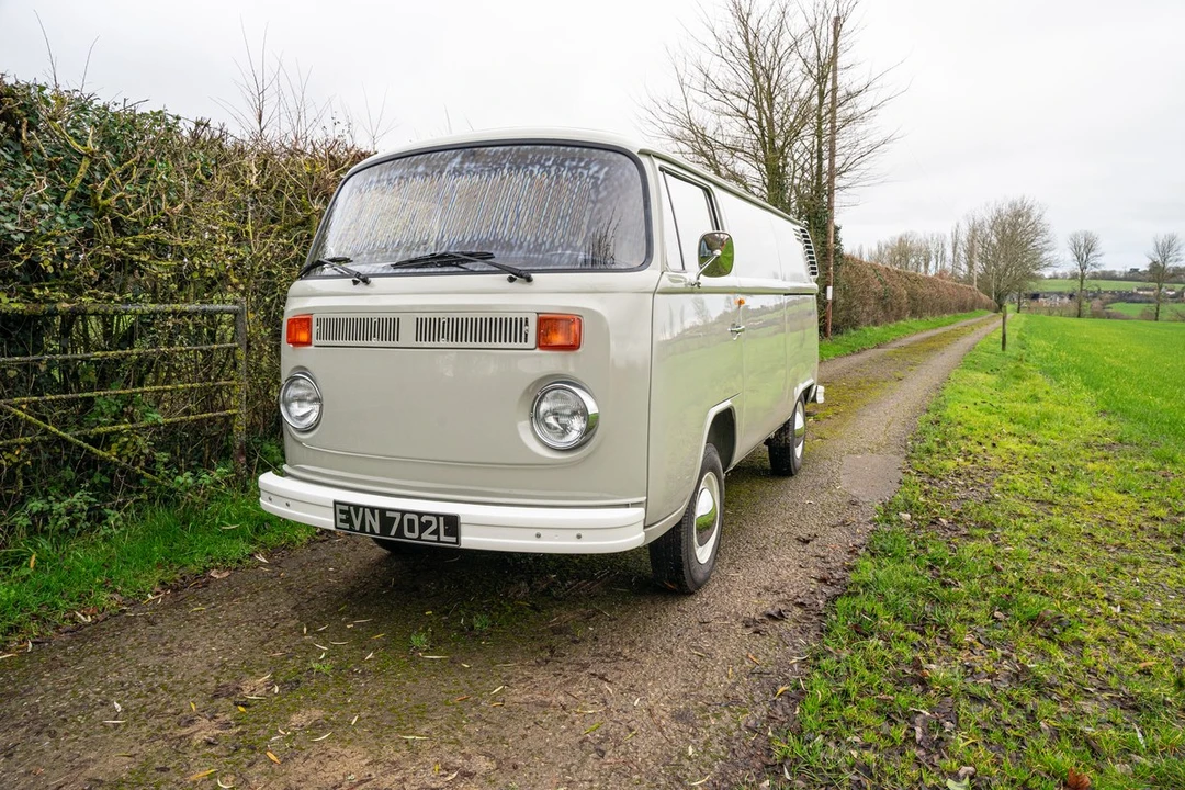 1972 Volkswagen Bay-Window Bus - Image 3 of 30